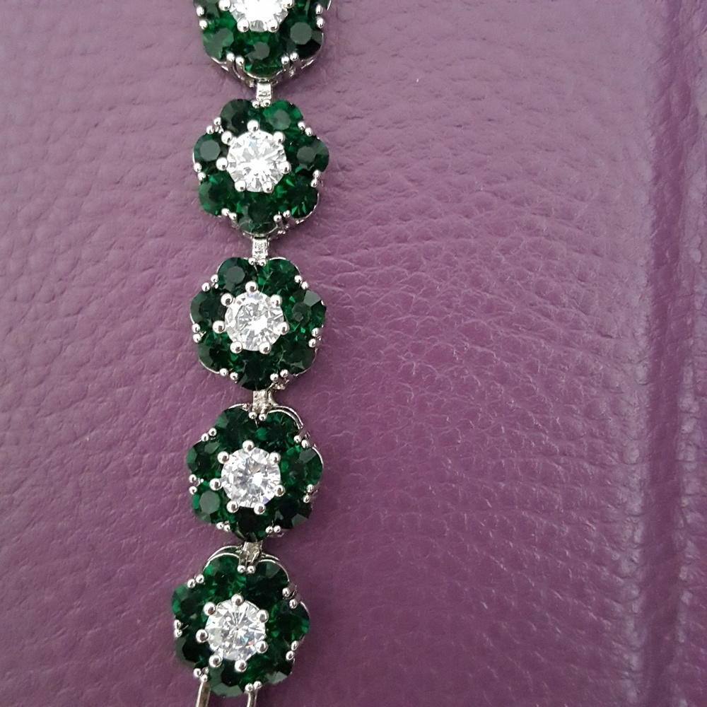 pretty dark green bracelet,new